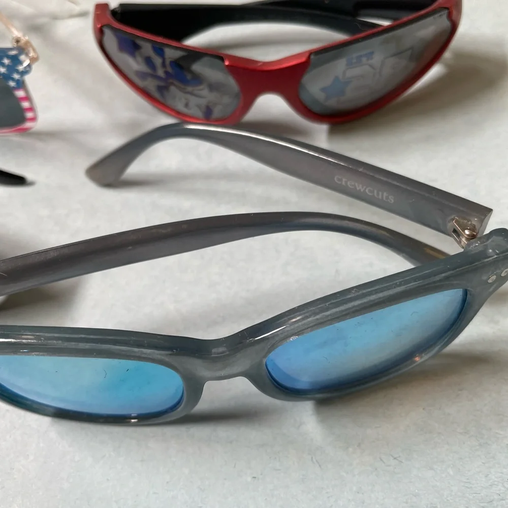 EUC Disney + Star Wars + More Kids Oval Sunglasses (Set of 4)